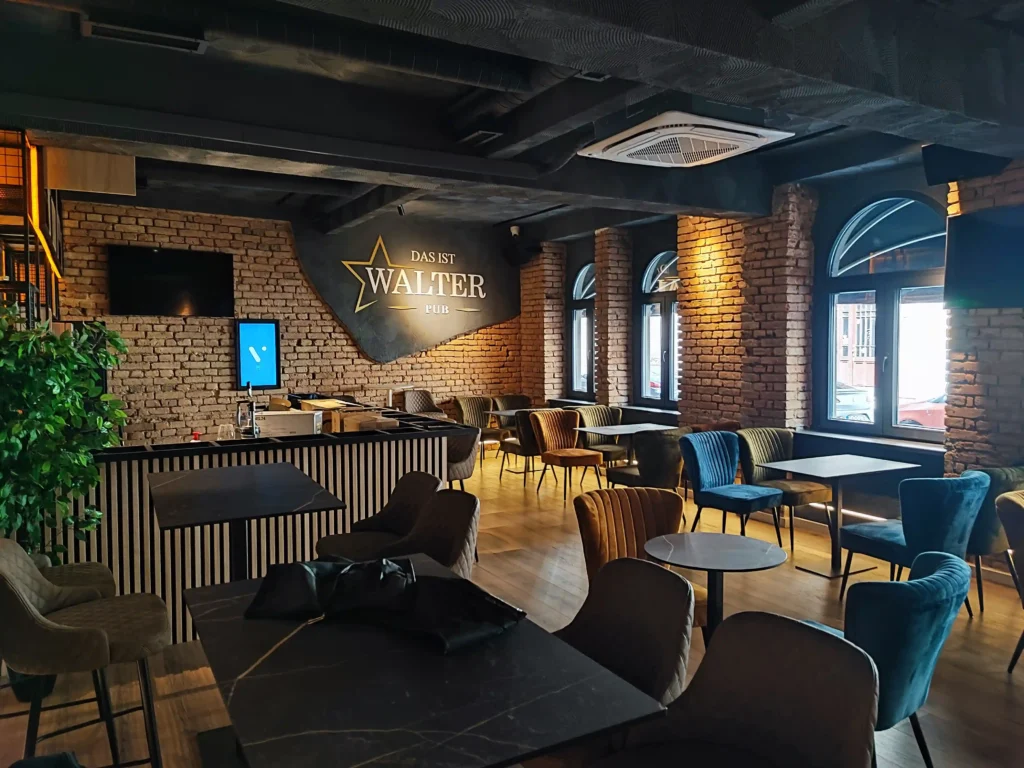 WALTER PUB